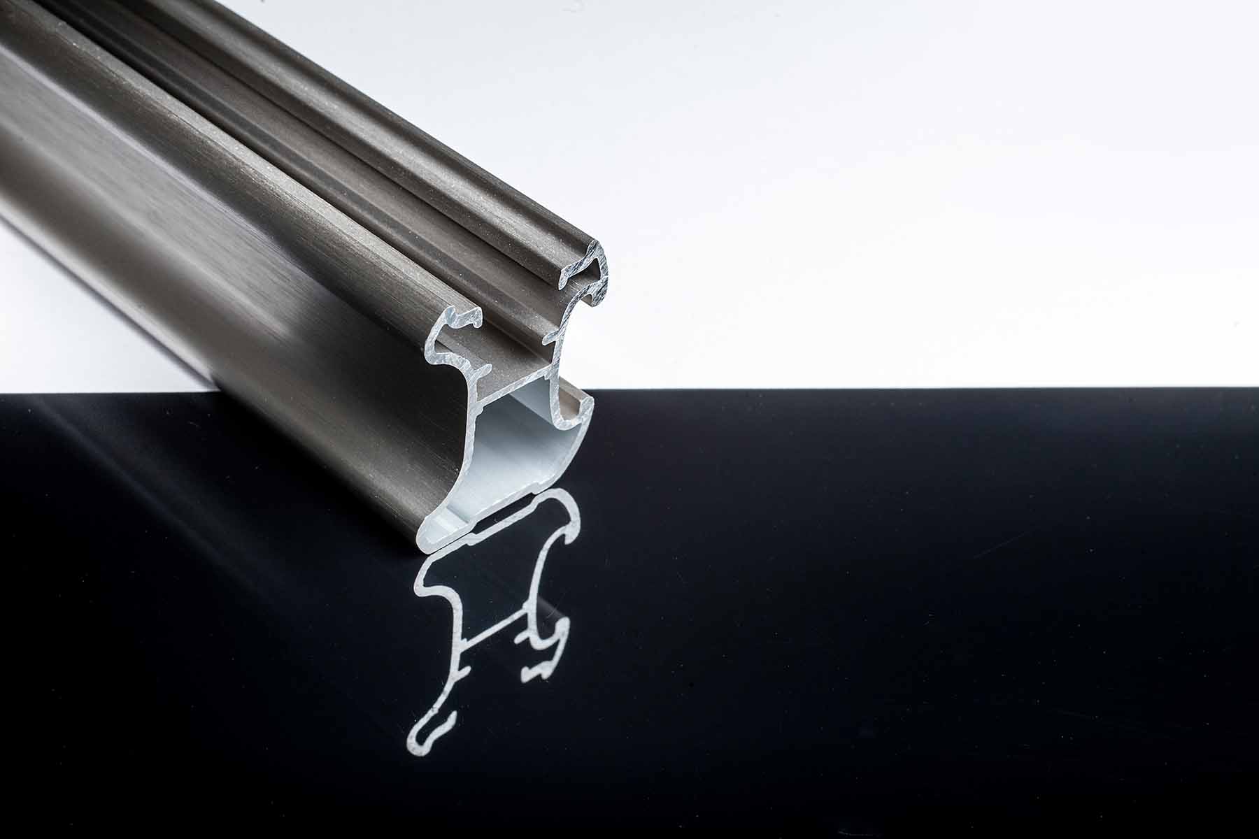 opslaan Teken een foto zingen Aluminium profielen op maat? Partnership bij Amari Metals